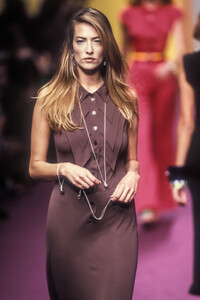 1115325001_KarlLagerfeld1995WomenRTW42.thumb.jpg.757d7ec1b0d801508845aefe3230de6d.jpg