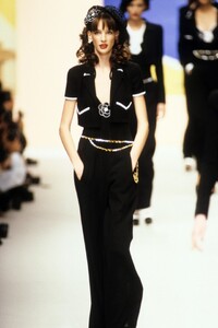 112-chanel-spring-1995-ready-to-wear-CN10011162-debbie-deitering.jpg