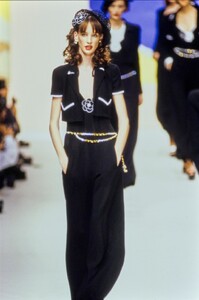 112-chanel-spring-1995-ready-to-wear-details-CN10053216-debbie-deitering.jpg