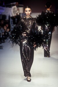 1136665741_NinaRicci1996HauteCouture103.thumb.jpg.5c8c2ae3088dd751cf1e5bd3879973c9.jpg