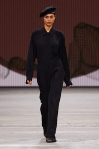 1268849662_vogue_com.au17fa304822641de07d20ace855b8e69b3.thumb.jpeg.4b846b77503c4624afe85aae30d66103.jpeg