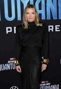 michelle-pfeiffer-ant-man-and-th (3).jpg