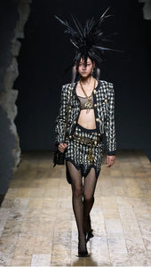 Mika Schneider Moschino Fall 2023 RTW MFW 1.png