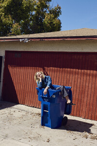 1461840212161_chloe_moretz_instyle_uk_june_2016_5.jpg