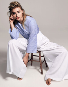 1463674306790_Chloe_Moretz_The_Edit_May_19_2016_iPad_07.jpg
