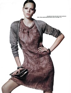 1518265350_Editorial-SupernaturalVogueKoreaMarch09JasonKibbler7.thumb.jpg.3b7caa0c9cfd8c7e69ef492da5bf2d1f.jpg