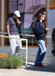 Hailey-Bieber---Leaving-République-after-lunch-in-West-Hollywood-01.jpg