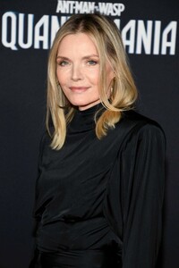 michelle-pfeiffer-ant-man-and-th (1).jpg