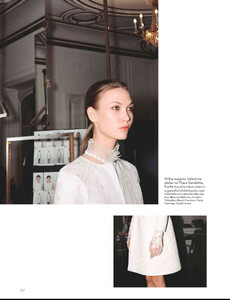 1730443891_VogueUK2012-05-156.thumb.jpg.0927562cec3aa19c336e471bf7bb10c9.jpg
