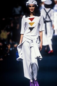 1744795056_SoniaRykiel1992WomenRTW33.thumb.jpg.639ad794661871b7037f6a01d46045ab.jpg