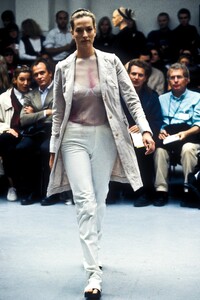 338541762_HelmutLang1994WomenRTW40.thumb.jpg.94eee49dc0403a9161c8d8b885195e6f.jpg