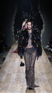 Louise Robert Moschino Fall 2023 RTW MFW 1.png