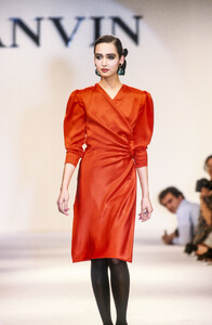 560250836_Lanvin1984WomenRTW52.thumb.jpg.317f3effbc9fb0ea815707ded684b516.jpg