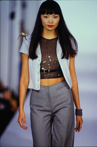 838801970_MarcJacobsSS19952.thumb.jpg.25b663bf0cc1780d0886b20b01be16f1.jpg