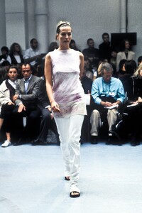 868458079_HelmutLang1994WomenRTW73.thumb.jpg.be88810f917665bf0d3b20964de28339.jpg