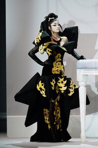 92773_celebrity_city_christian_dior_paris_s_s_07_haute_couture_19_123_317lo.jpg