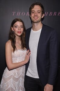 9dwqVfl4R6I.jpg