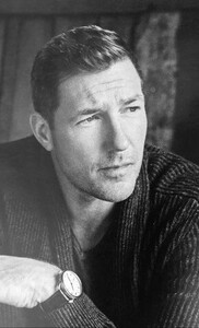 Ed-Burns-headshot-1.jpg