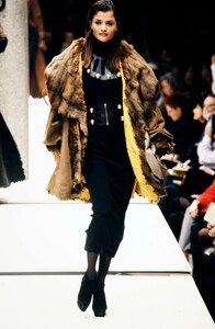 Fendi-FW-92-33.thumb.jpg.1f0bdfe9de0c3aaf22fe764f9dbf1586.jpg