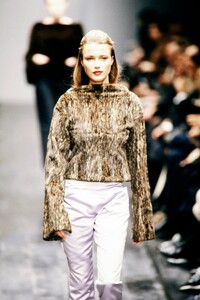 Fendi-FW-98-2.thumb.jpg.c220daf9db9c2be5537f0740589a4410.jpg