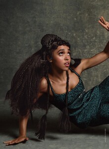 Forces_US_Vogue_September_2015_16.thumb.jpg.998f0c55648a583f2f6c4286c62c1564.jpg