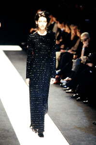 Giorgio_Armani_FW1997_06.jpg