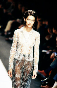 Giorgio_Armani_FW1997_10.jpg