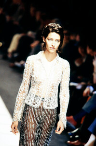 Giorgio_Armani_FW1997_11.jpg