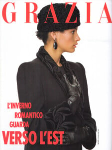 GraziaIT121086no2381insidecover2.thumb.jpg.e5990113a9a91c03578070071f6b33c9.jpg