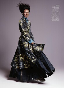 Hustle_Sims_US_Vogue_September_2015_09.thumb.jpg.fb3bada5deadea83d7171af3b1f80fa4.jpg