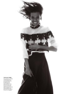 Hustle_Sims_US_Vogue_September_2015_11.thumb.jpg.ae16ae58664bed28f5ef057ad3f7bb4d.jpg