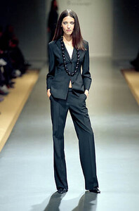 Ines_de_la_Fressange_SS2000_03.jpg