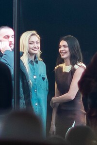 Kendall-Jenner---With-Gigi-Hadid-pictured-in-Milan-during-fashion-week-06.jpg