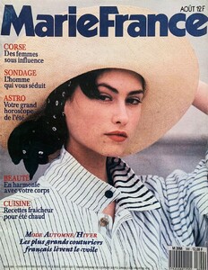 MARIE-FRANCE-Aout-1988-Mode-Automne-Hiver.jpg.062422af30cebbafb24e4a21a68f79af.thumb.jpg.946459a29641c8eb8f124a56d376f23c.jpg