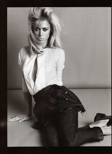 Mistress-In-Monochrome22.thumb.jpg.2978ad9eb475049c8b92b1fbc040a696.jpg