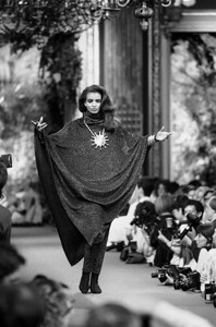 Patou_HC_FW1986_02.jpg