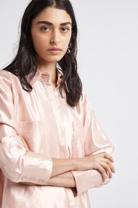 S11-21AW1066_Gracious_Long_Line_Shirt_Blush-21281-Aje-1324.jpeg