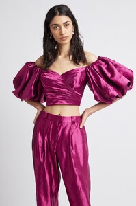 S33-21AW1141_Gracious_Off_Shoulder_Top_Fuchsia-21281-Aje-0317.jpeg
