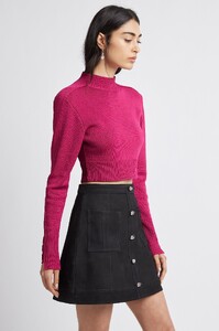 S35-21AW1026_Anika_Knit_Cropped_Top_Fuchsia-21281-Aje-0978.jpeg