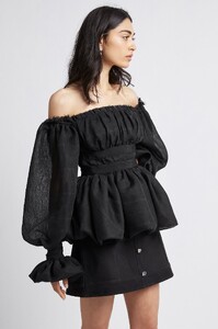 S5-21AW1042_Divine_Off_Shoulder_Top_Black-21281-Aje-0663-_1.jpeg