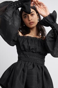S5-21AW1042_Divine_Off_Shoulder_Top_Black-21281-Aje-0679.jpeg