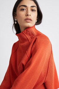 S7-21AW1024_Anika_Knit_Jumper_Saffron-21281-Aje-0732.jpeg