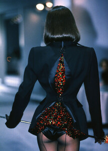 Thierry_Mugler_FW1996_12.jpg