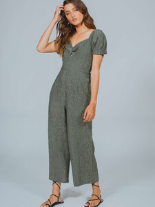 Twist_Front_Jumpsuit_MINKPINK2.thumb.jpg.5a21701b3041d6d7a14a5766c11ac70c.jpg