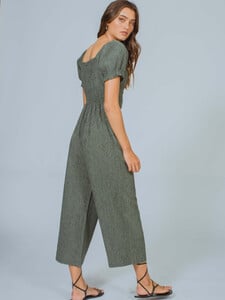 Twist_Front_Jumpsuit_MINKPINK4.thumb.jpg.07b535ac4b707731909f9d02ef0efc26.jpg