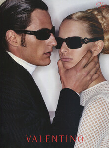 Valentino-2001-AH-5.jpg