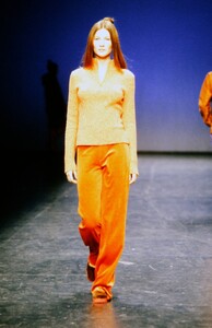 Vivienne-Tam-FW-98-1.thumb.jpg.02e54031f27ebbbad119c5ea19e772cf.jpg