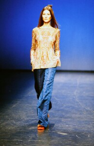 Vivienne-Tam-FW-98-11.thumb.jpg.8648cda2c45e06b1e6a2e16a992fb5e9.jpg