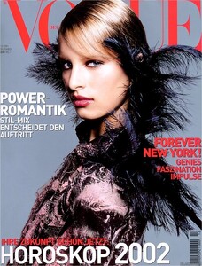 Vogue_GER_12-2001.thumb.jpg.5d790f3e280b4400b020fd8f916f8d13.jpg