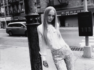 Vogue_UK-August_2016-Jean_Campbell-Lily_Stewart-by-Angelo_Pennetta-8.thumb.jpg.d0a2b921f69936f2aee060ceeb4006fe.jpg